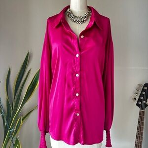Chenault Women’s Vibrant Pink Button-Down Blouse Gathered Wrist Easy Push Up SZ